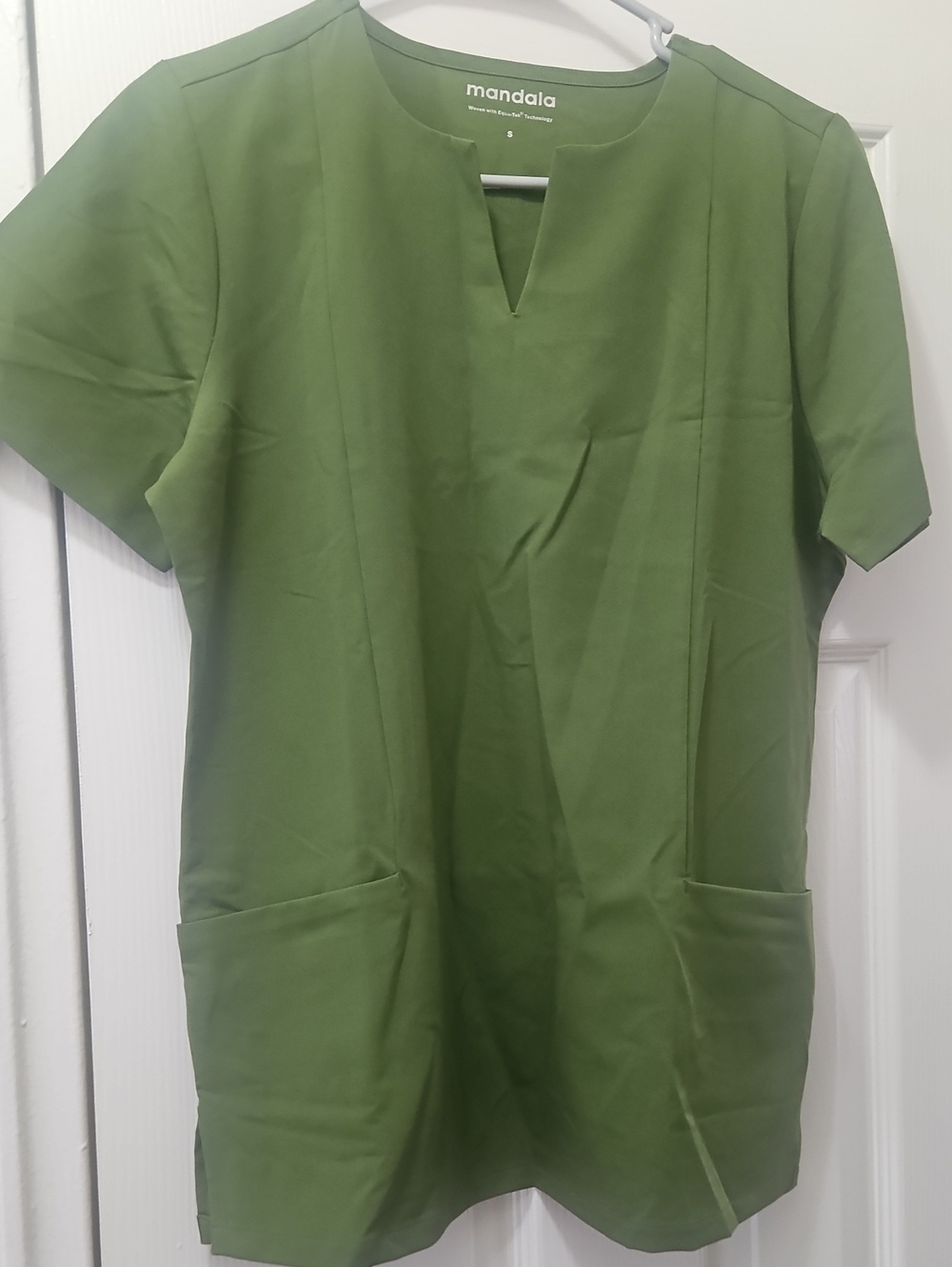 Mandala Scrub Top Short-Sleeve Olive Green
